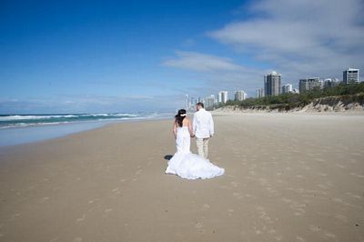 gold coast beach wedding